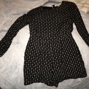 JACK WILLS PAISLEY ROMPER 💫